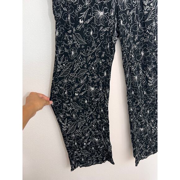 One 5 One Black Floral Wide Leg Pants - Picture 4 of 7